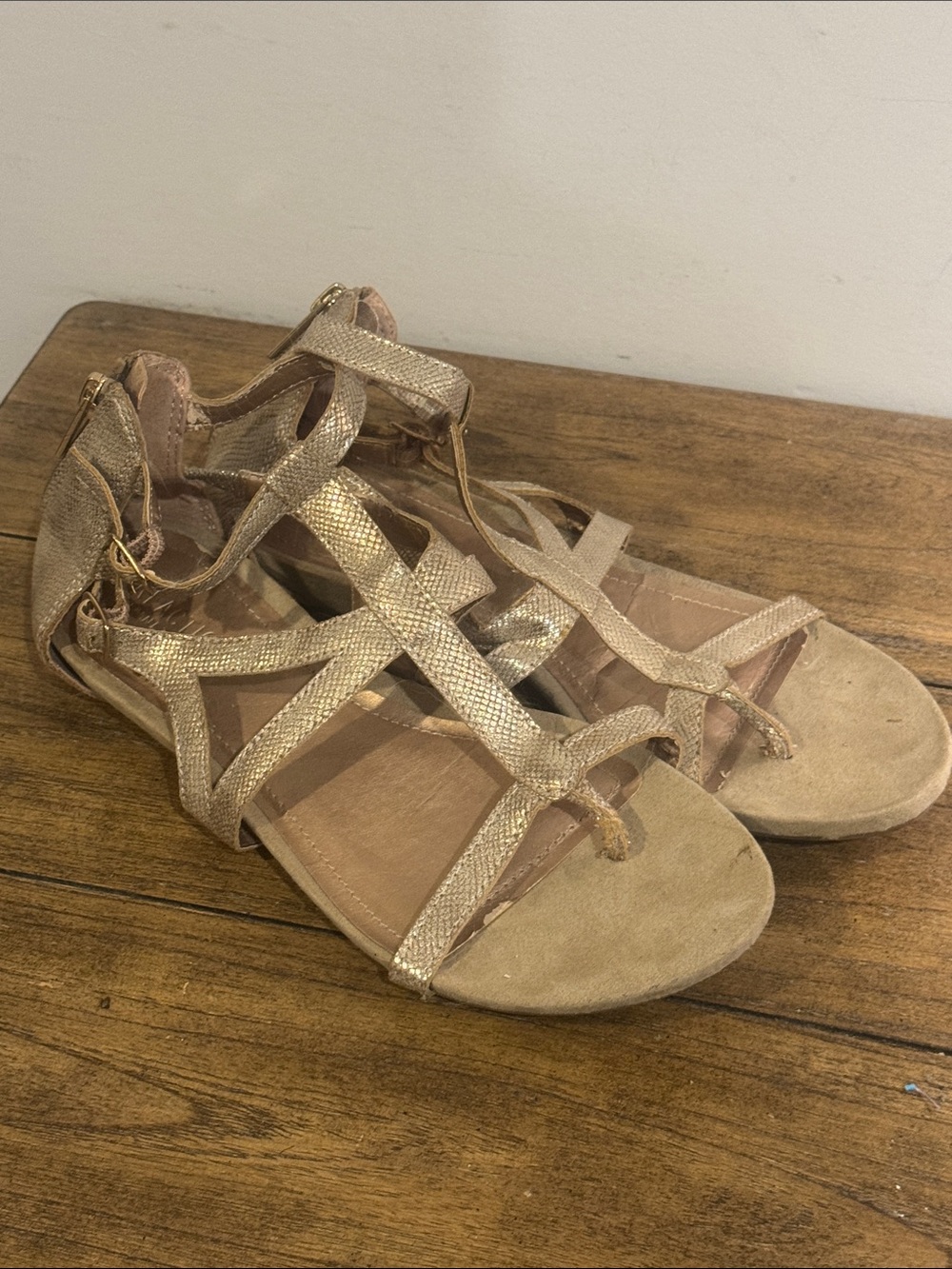 Kenneth Cole Reaction Metallic Gold Strappy Gladiator Sandals